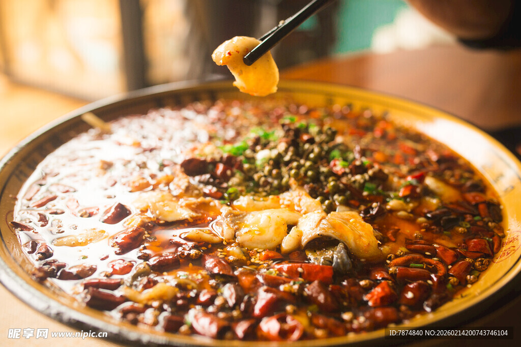 美味麻辣毛血旺诱人瞬间