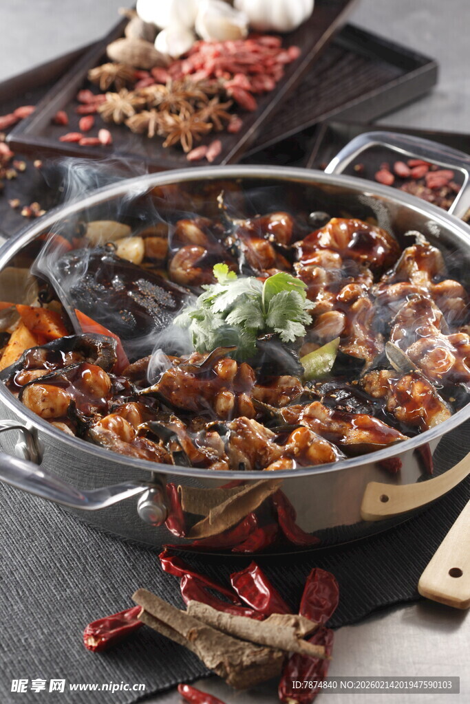 麻辣鲜香的美味特色火锅