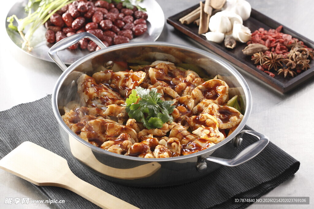 美味干锅 食材丰富诱人