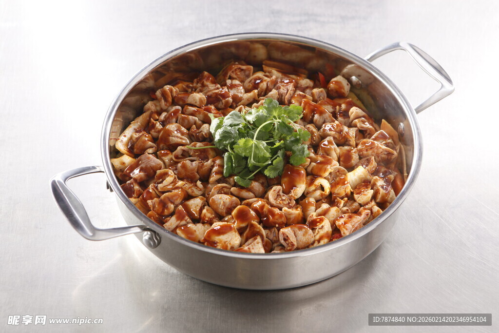 美味香肠通心粉砂锅