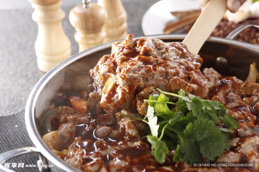 美味炖排骨 鲜香诱人