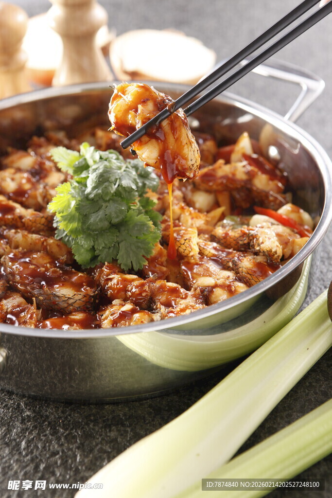 韩式美味泡菜锅