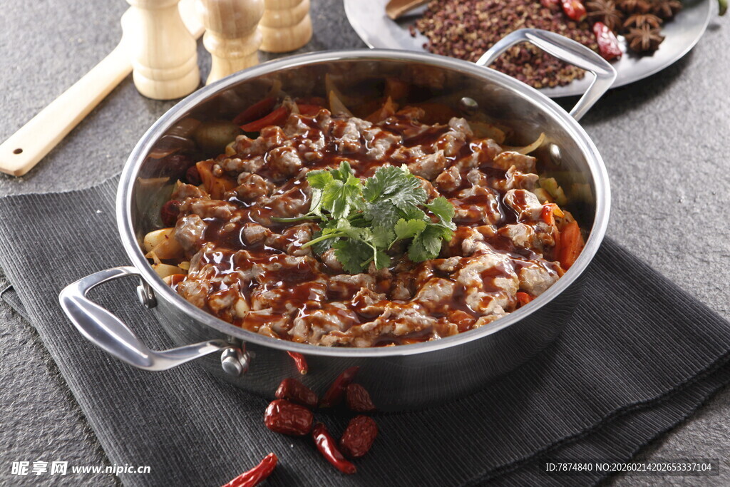 美味牛肉煲 鲜香诱人