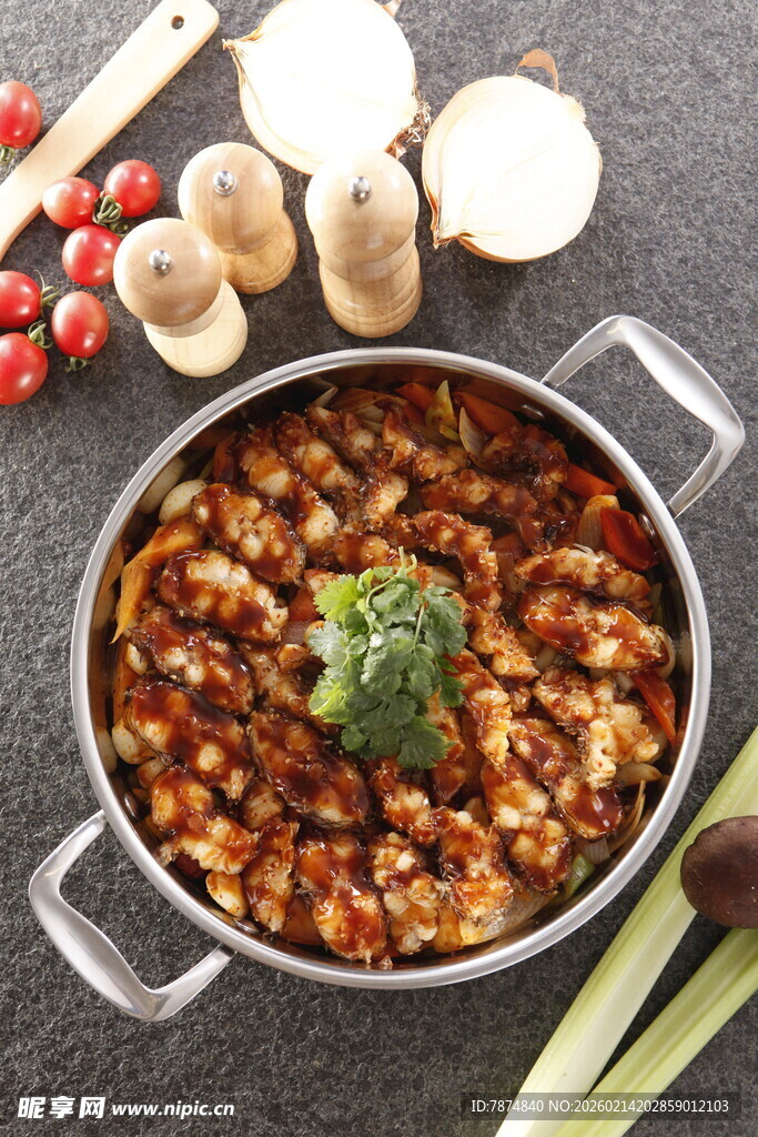 美味炖煮菜肴 风味十足