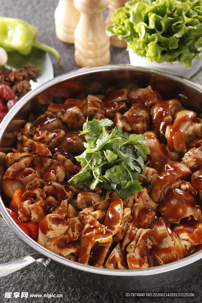 美味香辣干锅牛蛙