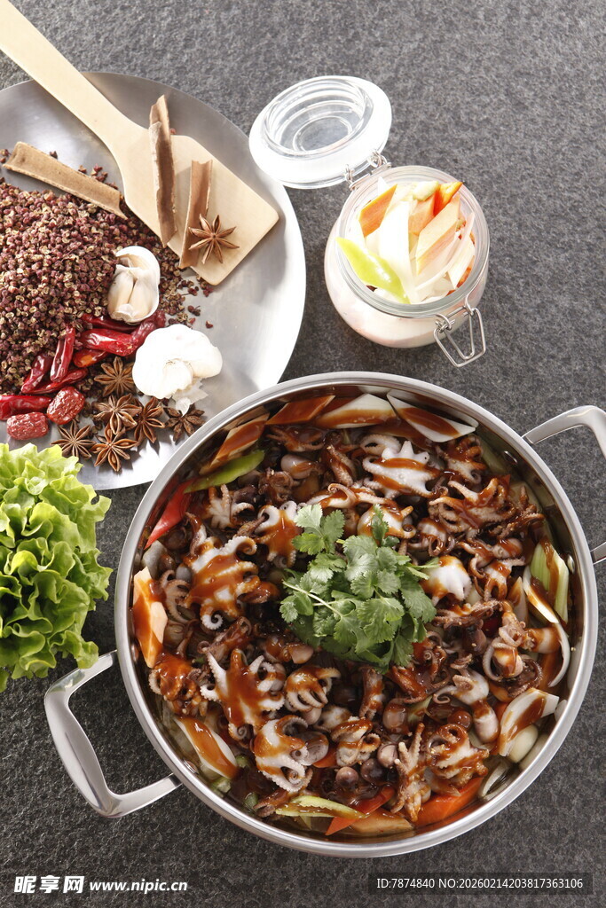 美味火锅食材丰富诱人