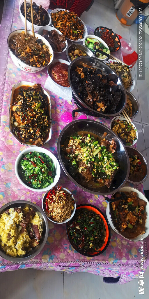 丰盛多样的美味菜肴