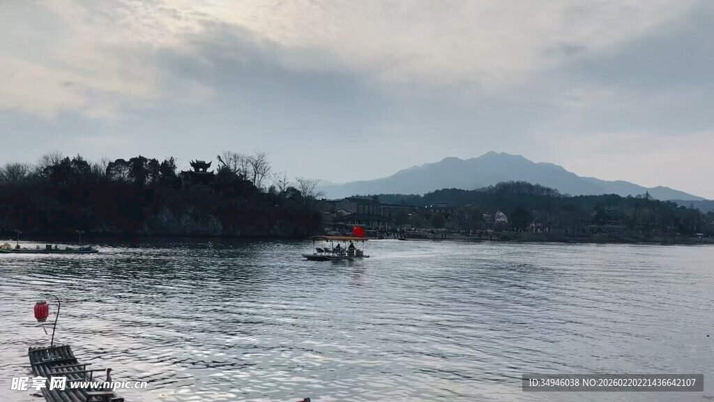 湖畔风光