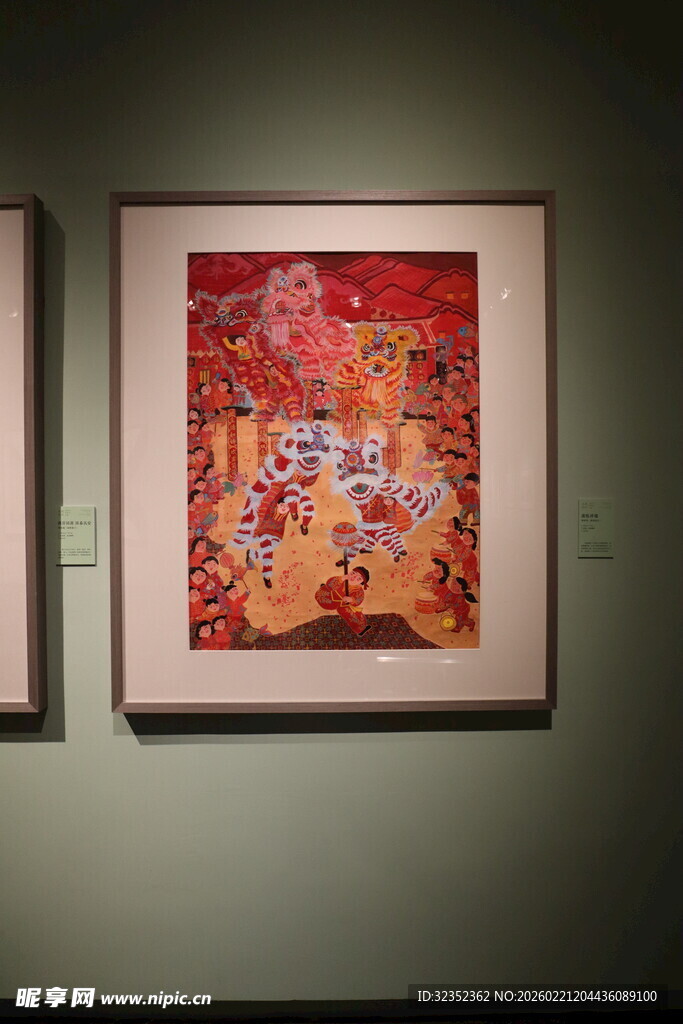 墙上的艺术画作展示