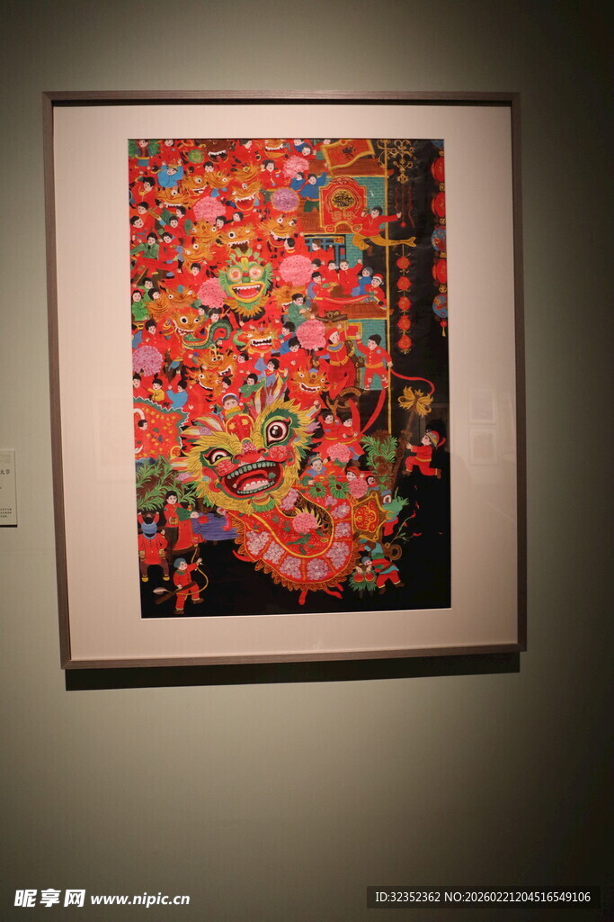 色彩斑斓的艺术画作展示