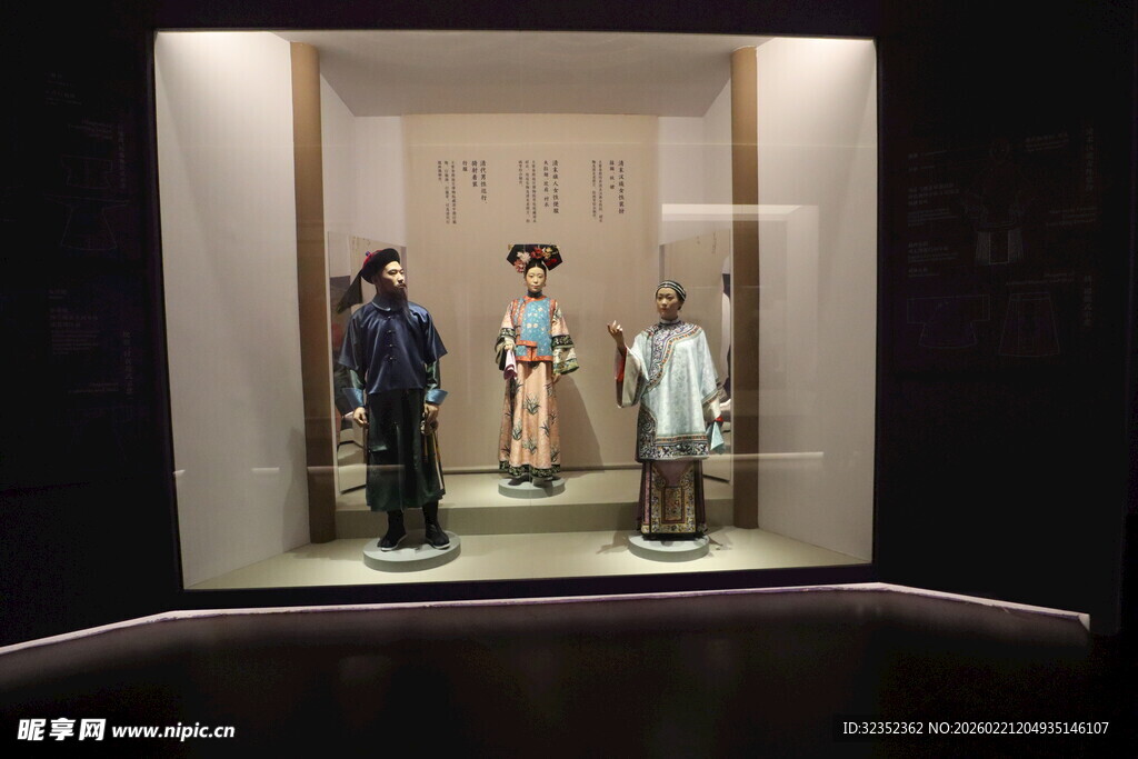 古代服饰人偶展示