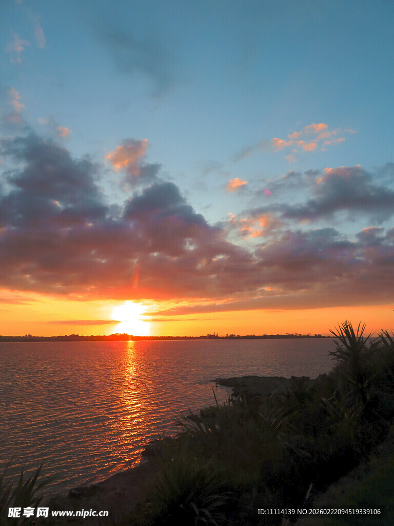 海边壮丽日落美景