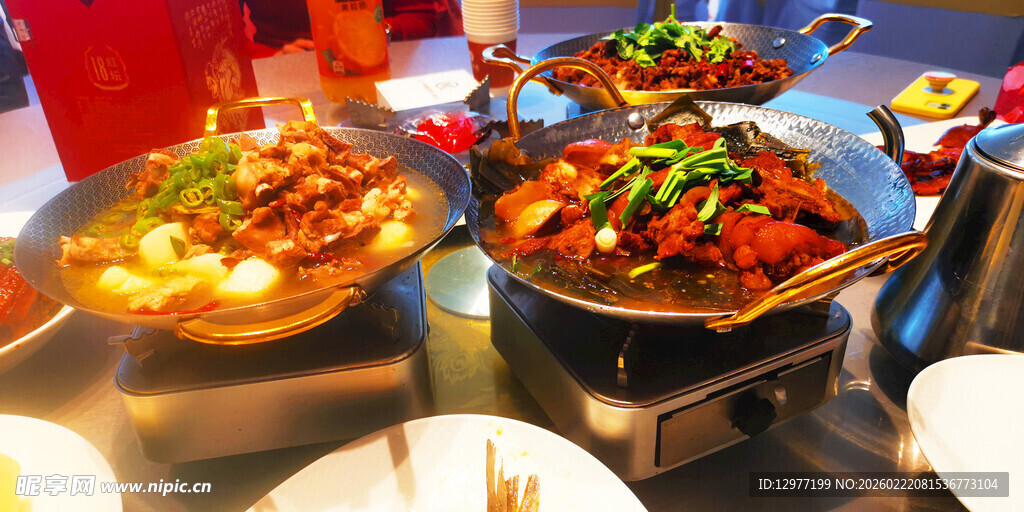 丰盛火锅美食盛宴