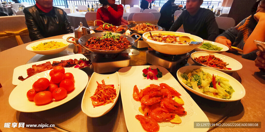 丰盛火锅聚餐美食场景
