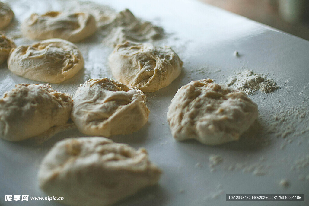 手工制作的蓬松小点心