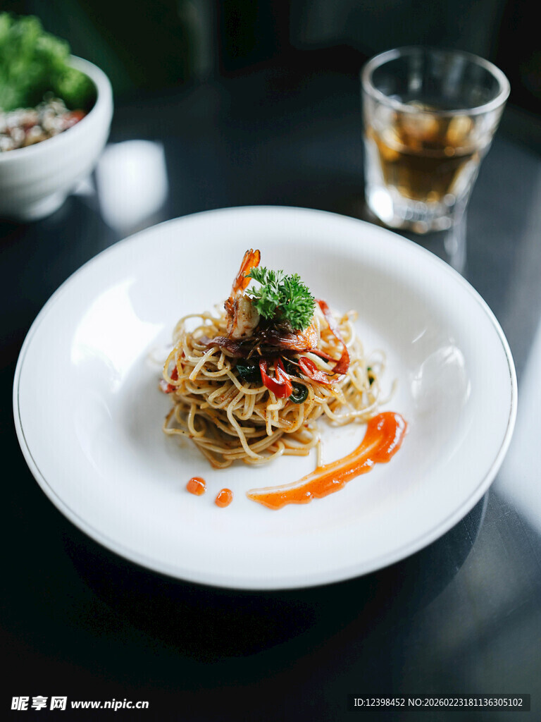 美味意面料理摆盘精致