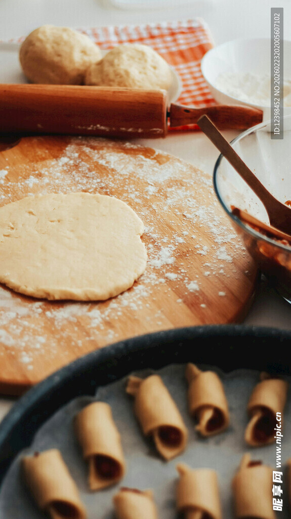 家庭烘焙场景中的面点制作