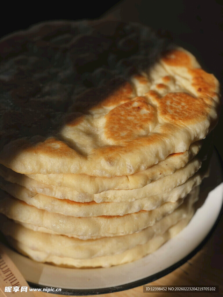 堆叠的美味家常煎饼