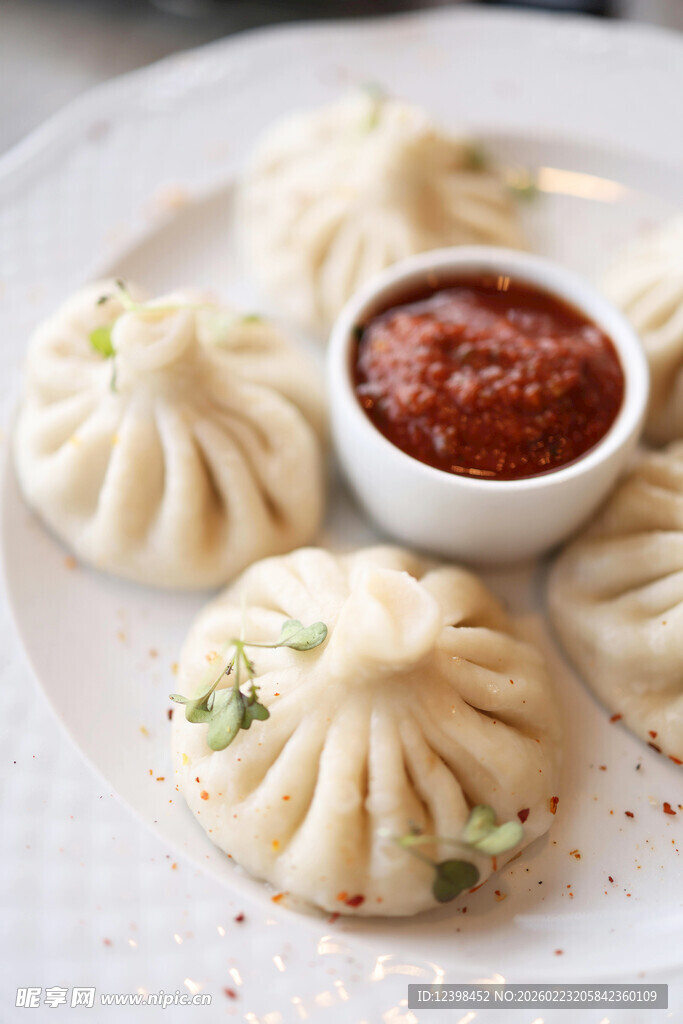 美味包子配蘸酱