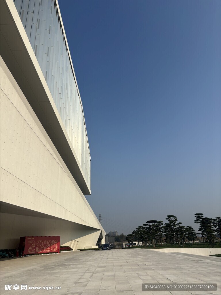 现代建筑外观独特视角