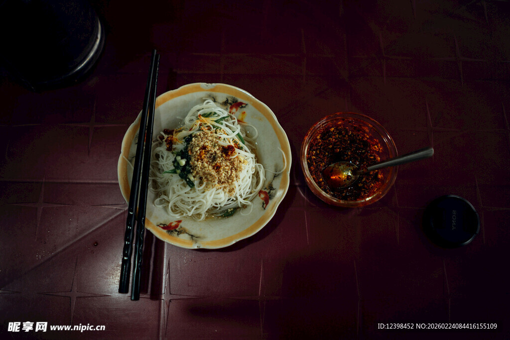 中式餐食与饮品的惬意组合