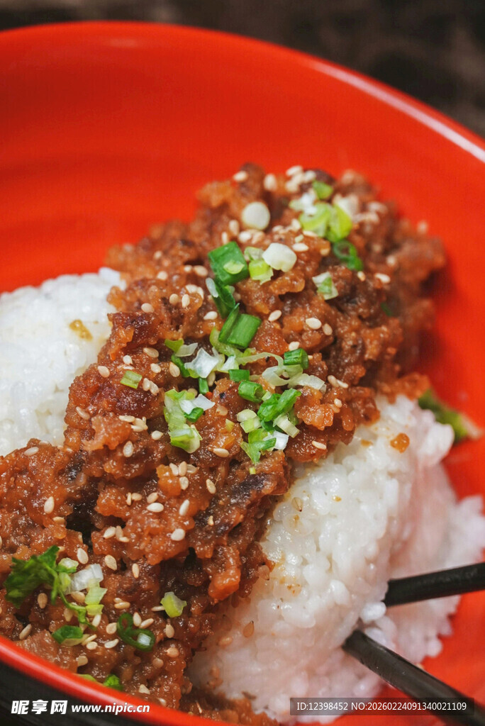 肉酱盖饭