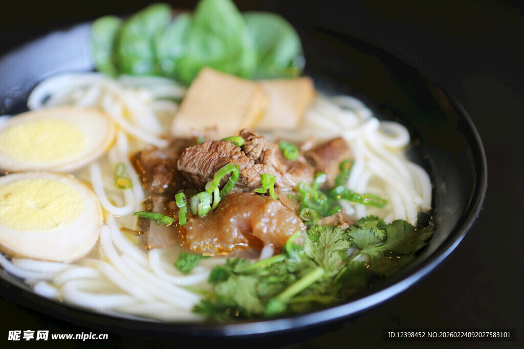 美味日式豚骨拉面