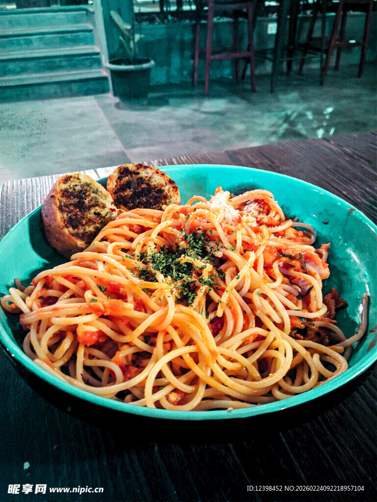 美味意面装盘待享