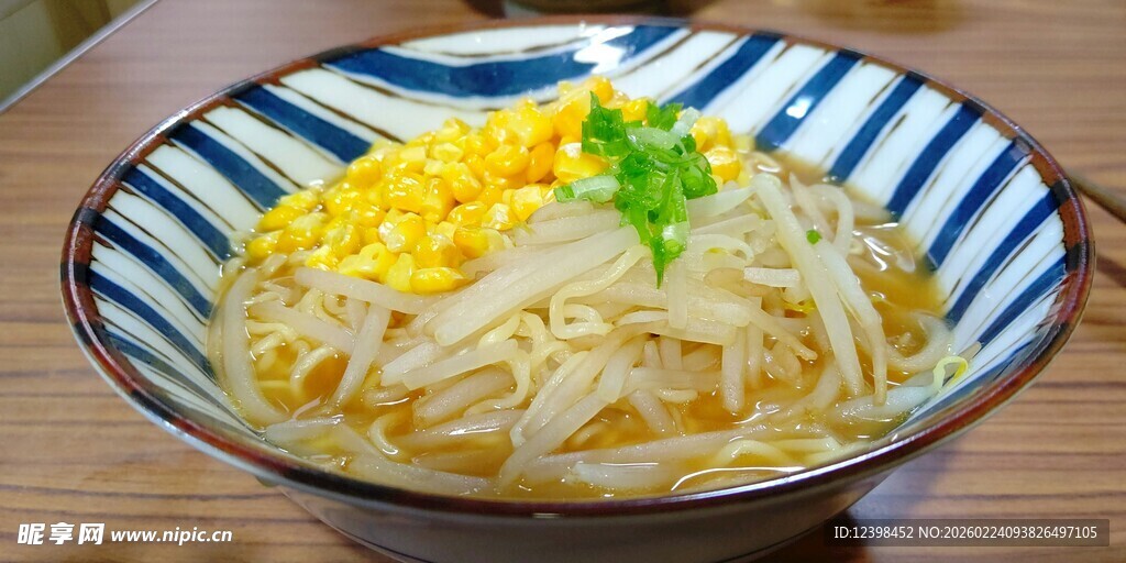 鸡蛋盖饭