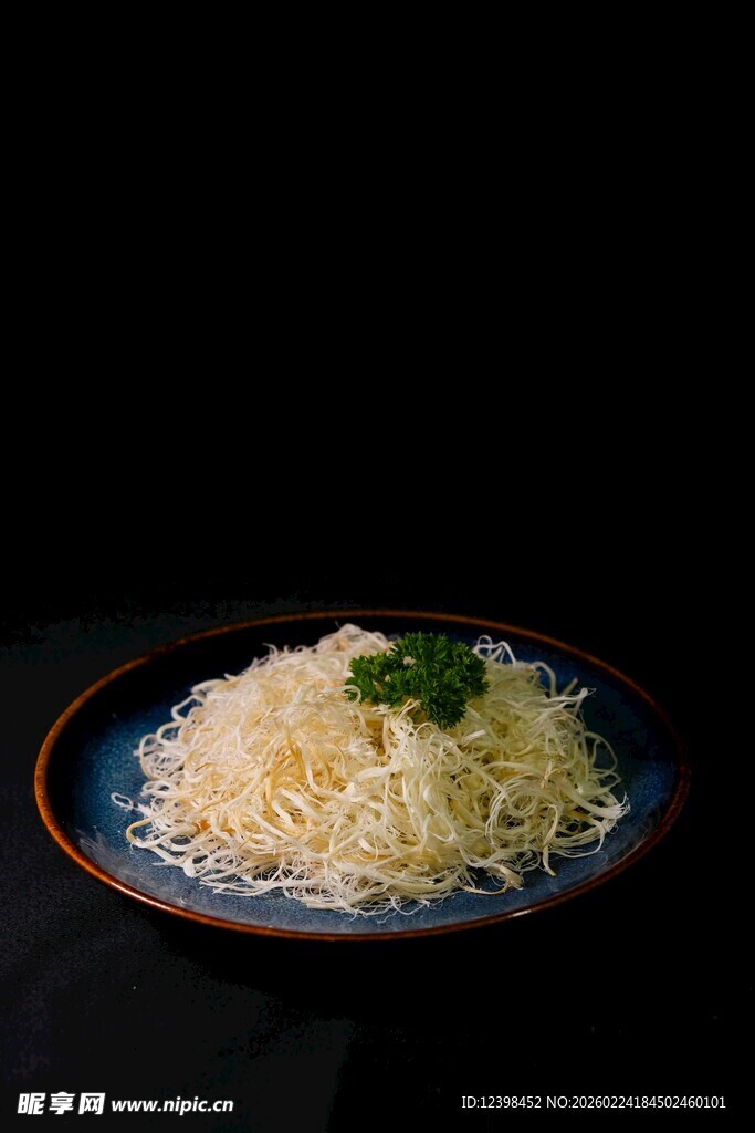 美味土豆丝摆盘