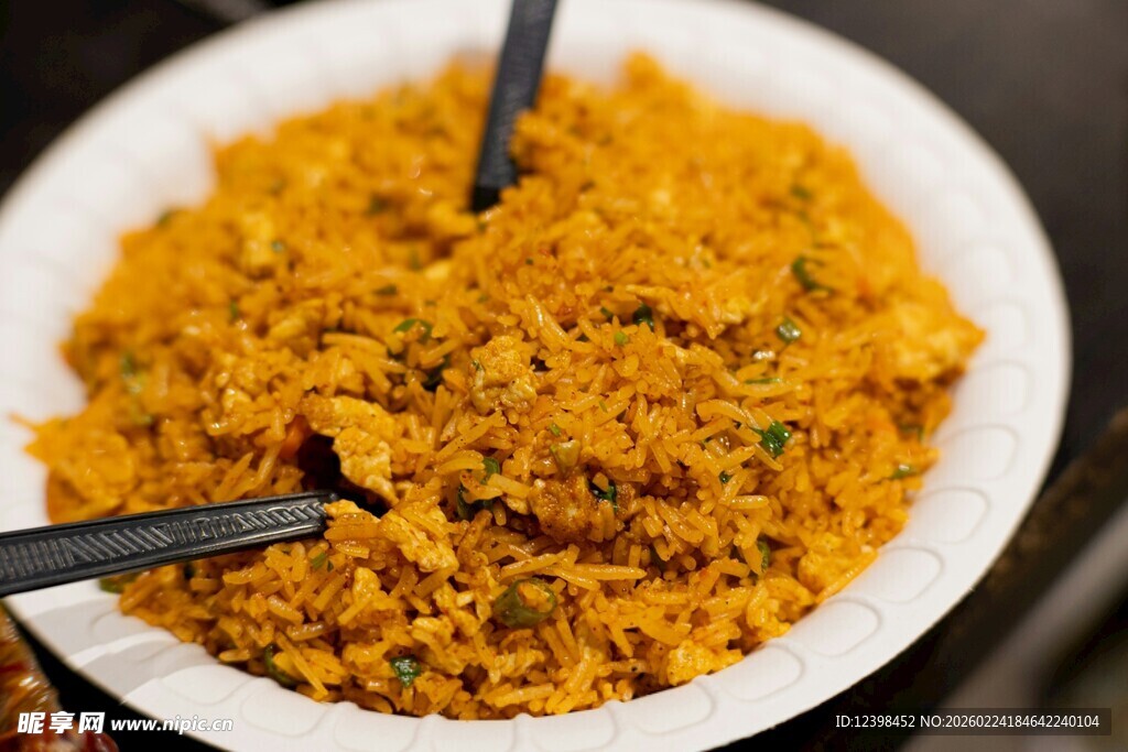 美味蟹黄拌饭