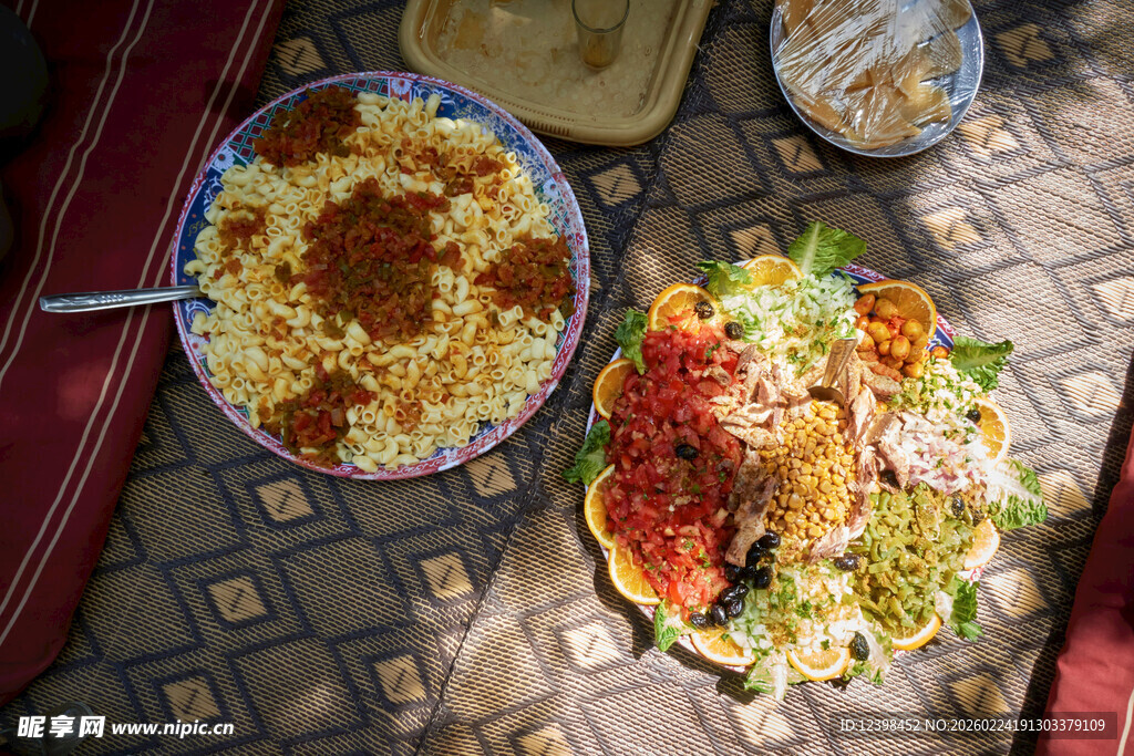 美味中东料理拼盘