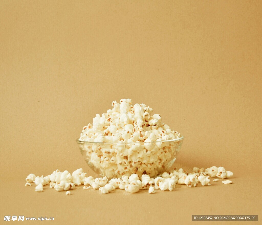 一碗爆米花的温馨时刻