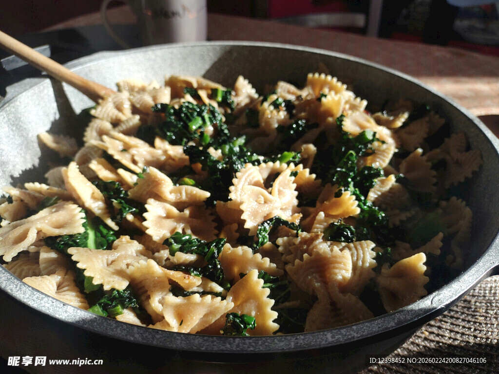 美味菠菜蝴蝶面