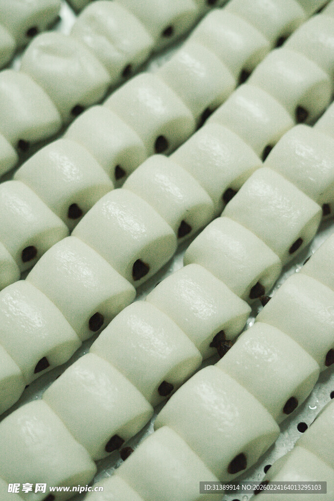 整齐排列的美味豆沙包