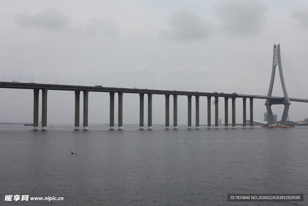 海上大桥远景