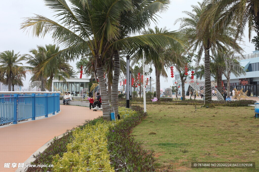 海滨度假区的休闲风光