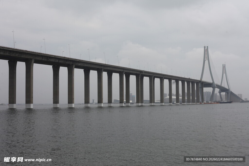 跨海大桥远景