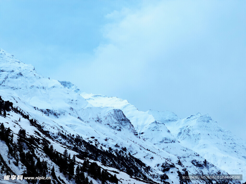 雪山美景