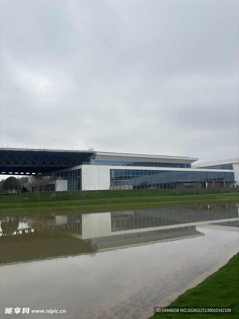 现代风格工厂建筑景观