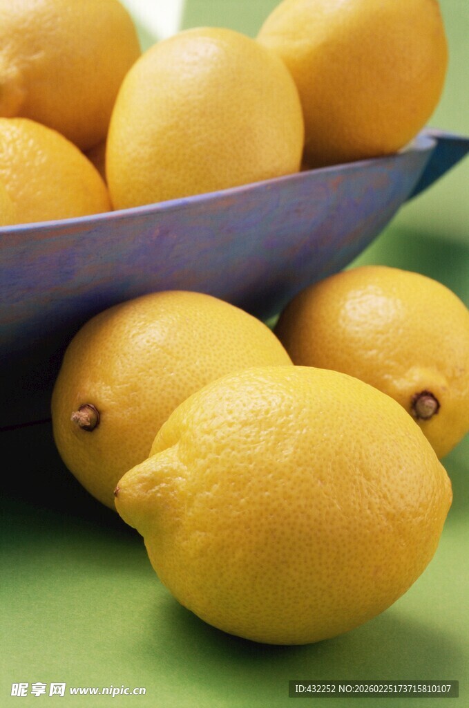碗中鲜柠檬