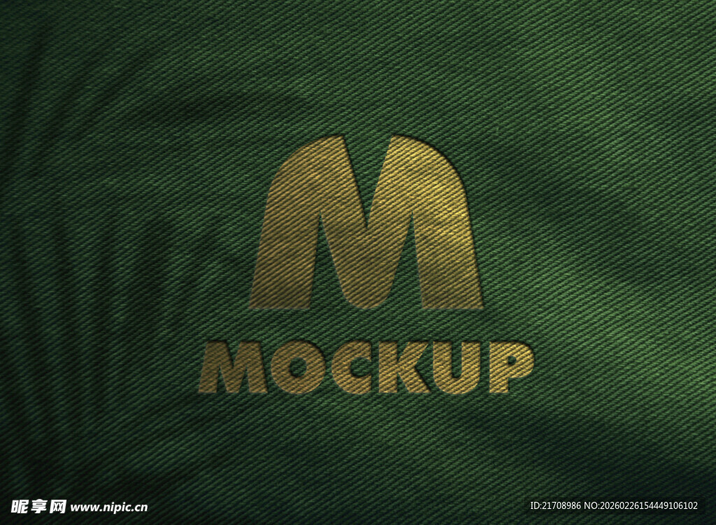 绿色背景金色M样机展示