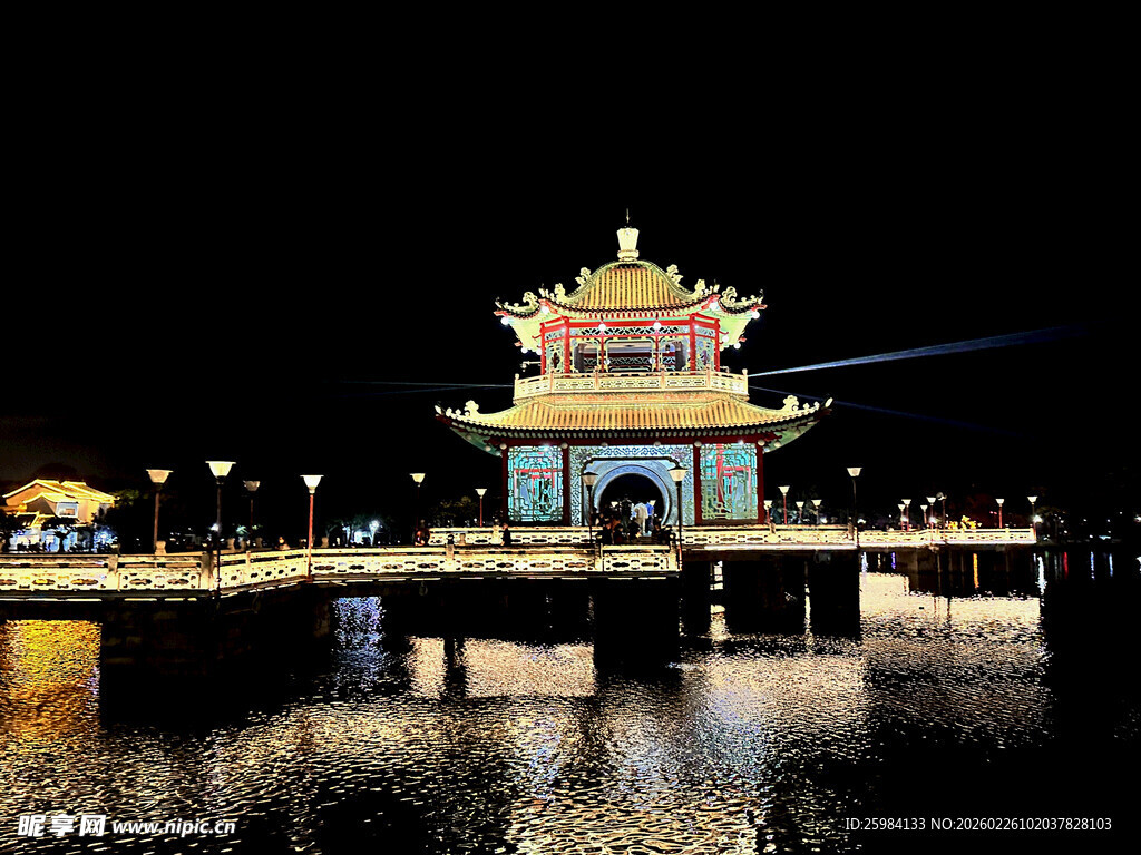 揭阳榕江西湖公园特色亭台