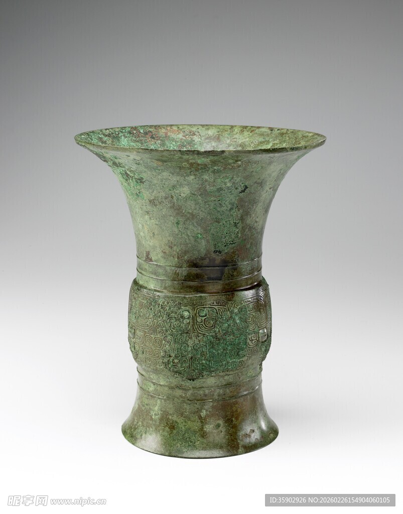 青铜尊古朴典雅造型精美