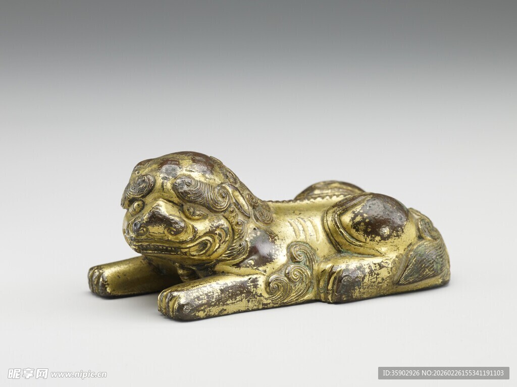 卧姿青铜狮子摆件