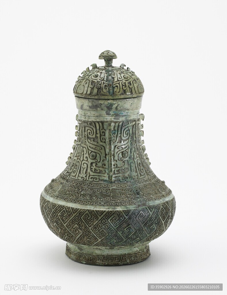 青铜盛器纹饰精美古雅