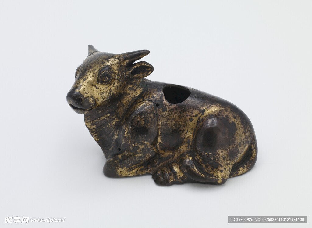 复古铜牛造型摆件