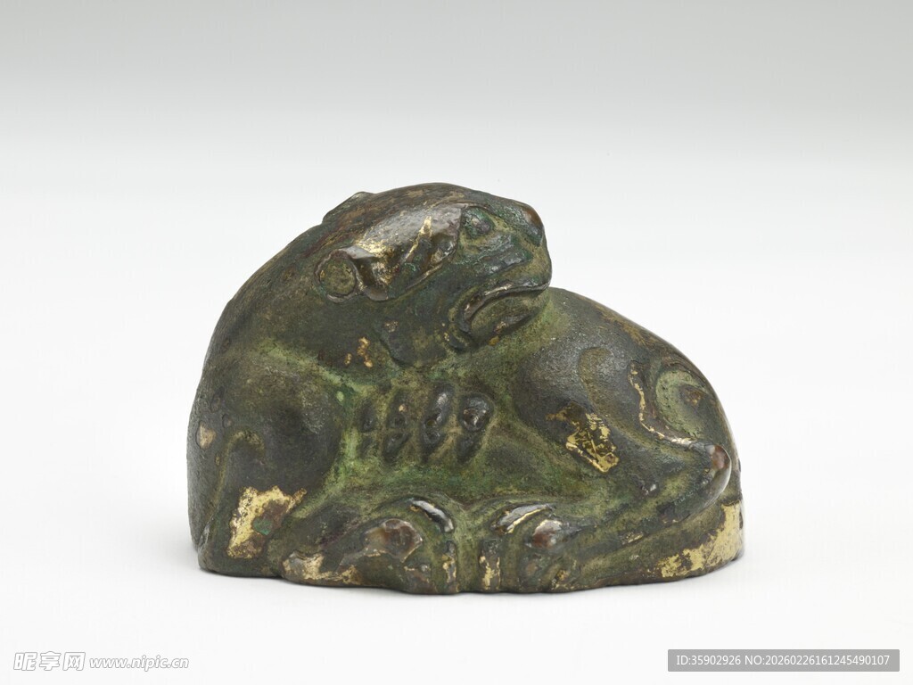 绿釉卧兽陶塑