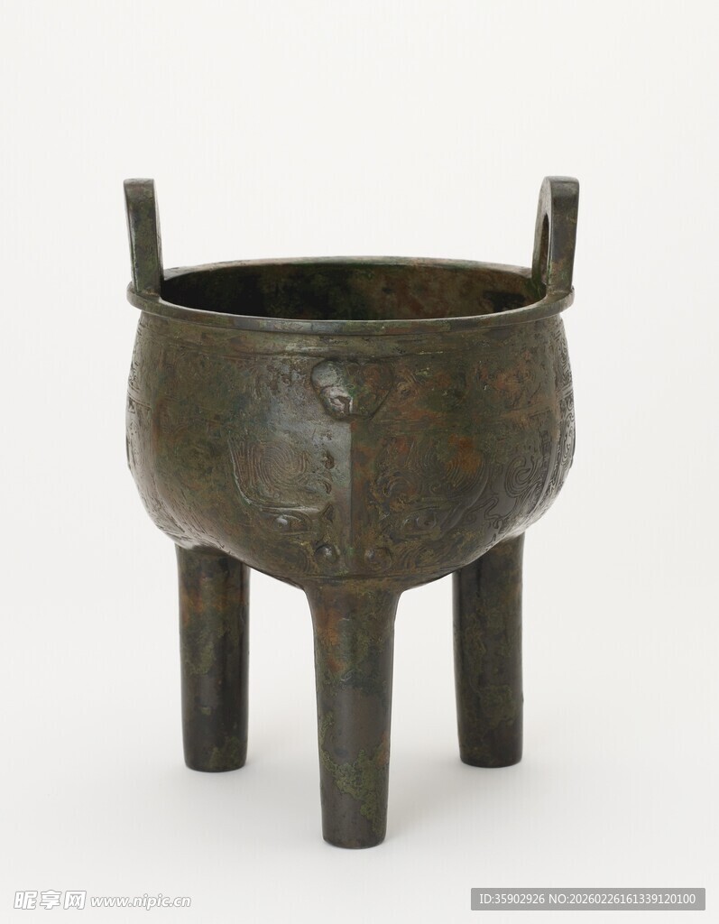青铜三足鼎