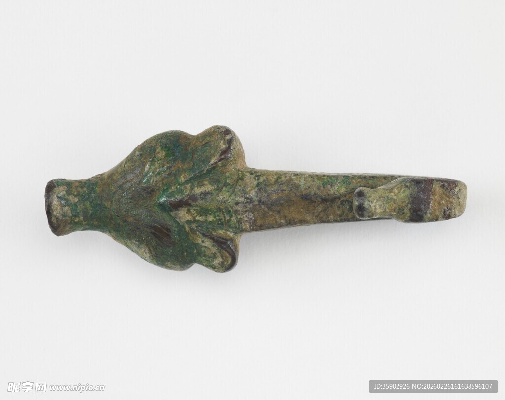 青铜兽首形带钩